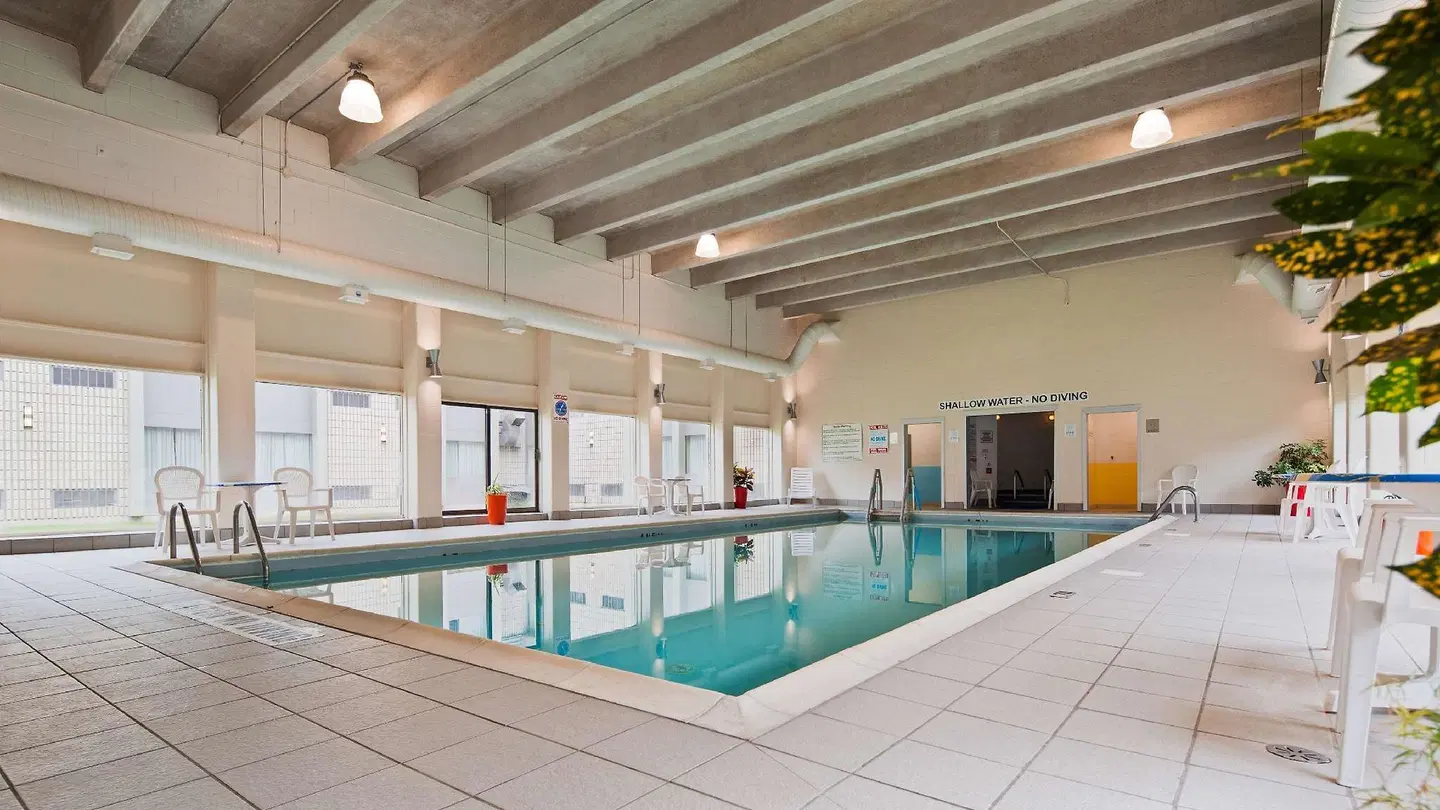 Best Western North Bay Hotel & Conference Hallenbad