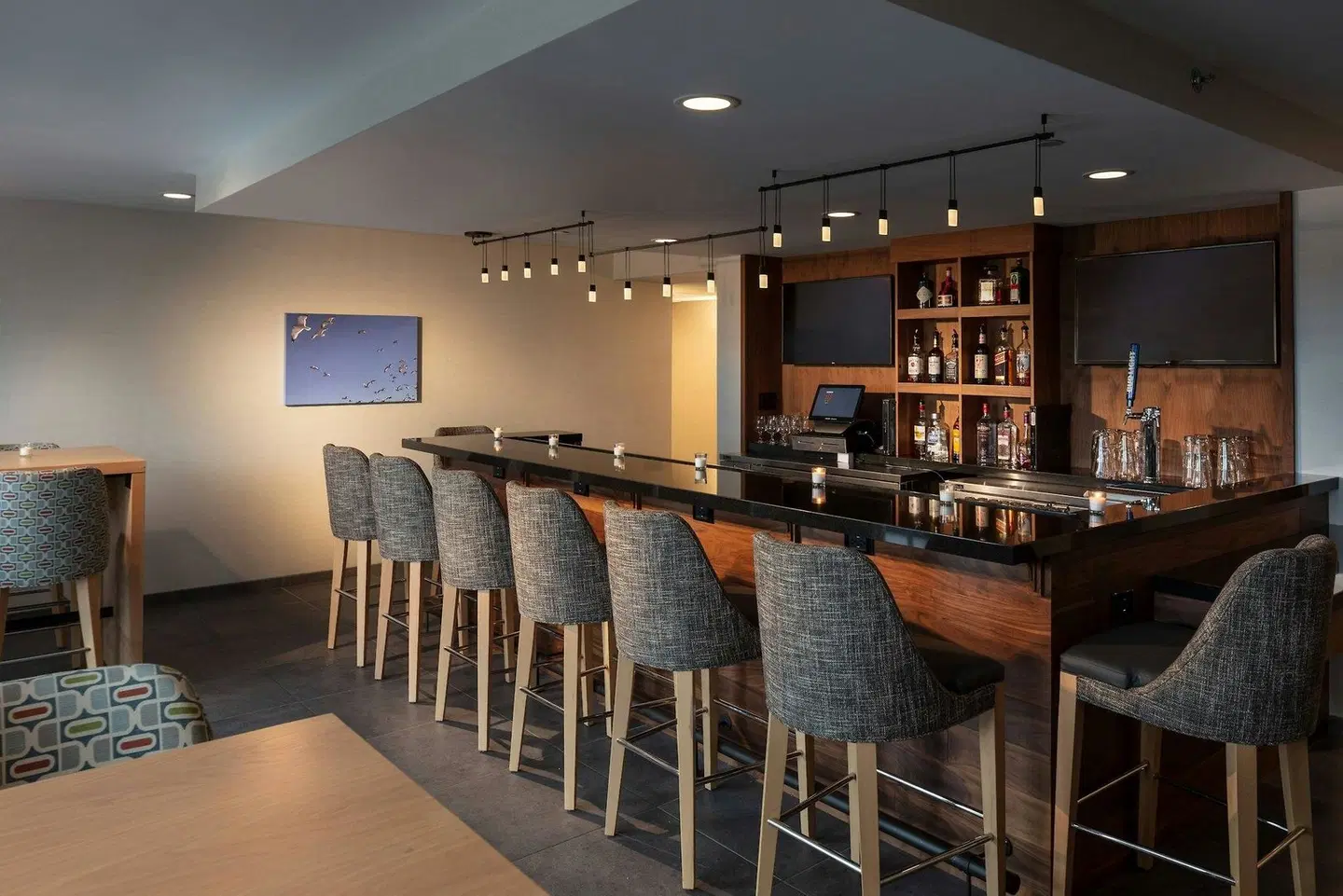 Fairfield by Marriott Inn & Suites Providence Airport Warwick Bar