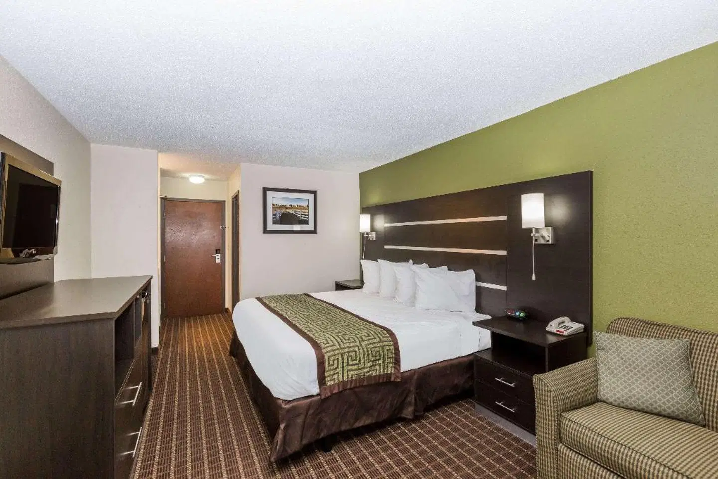 Baymont by Wyndham Louisville South I 65 ROOM_EXAMPLE