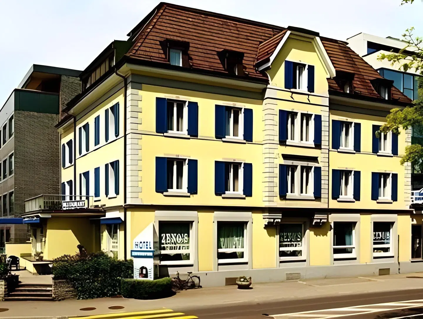 Hotel Zugertor EXTERIOR
