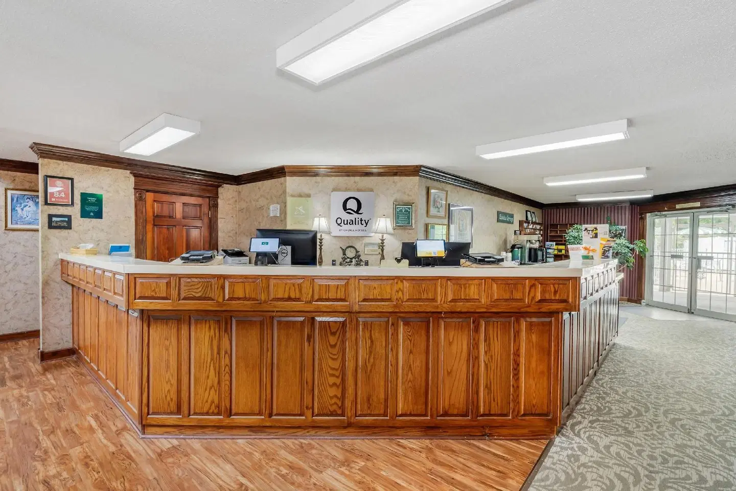 Quality Inn LOUNGE_LOBBY