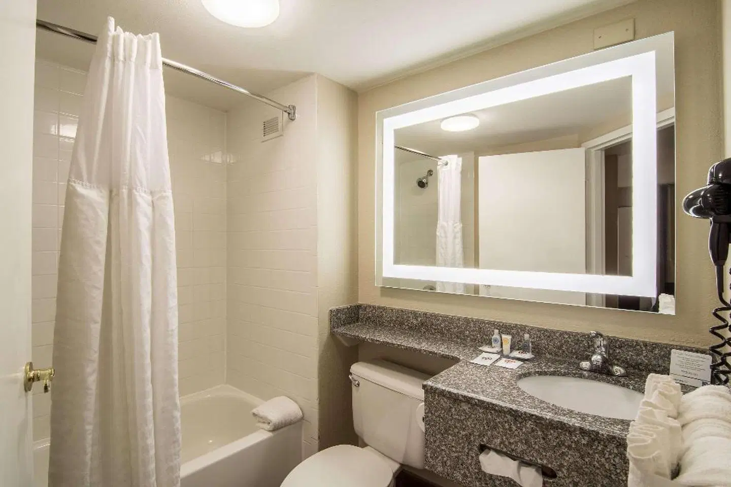 Comfort Inn Pensacola - University Area Badezimmer