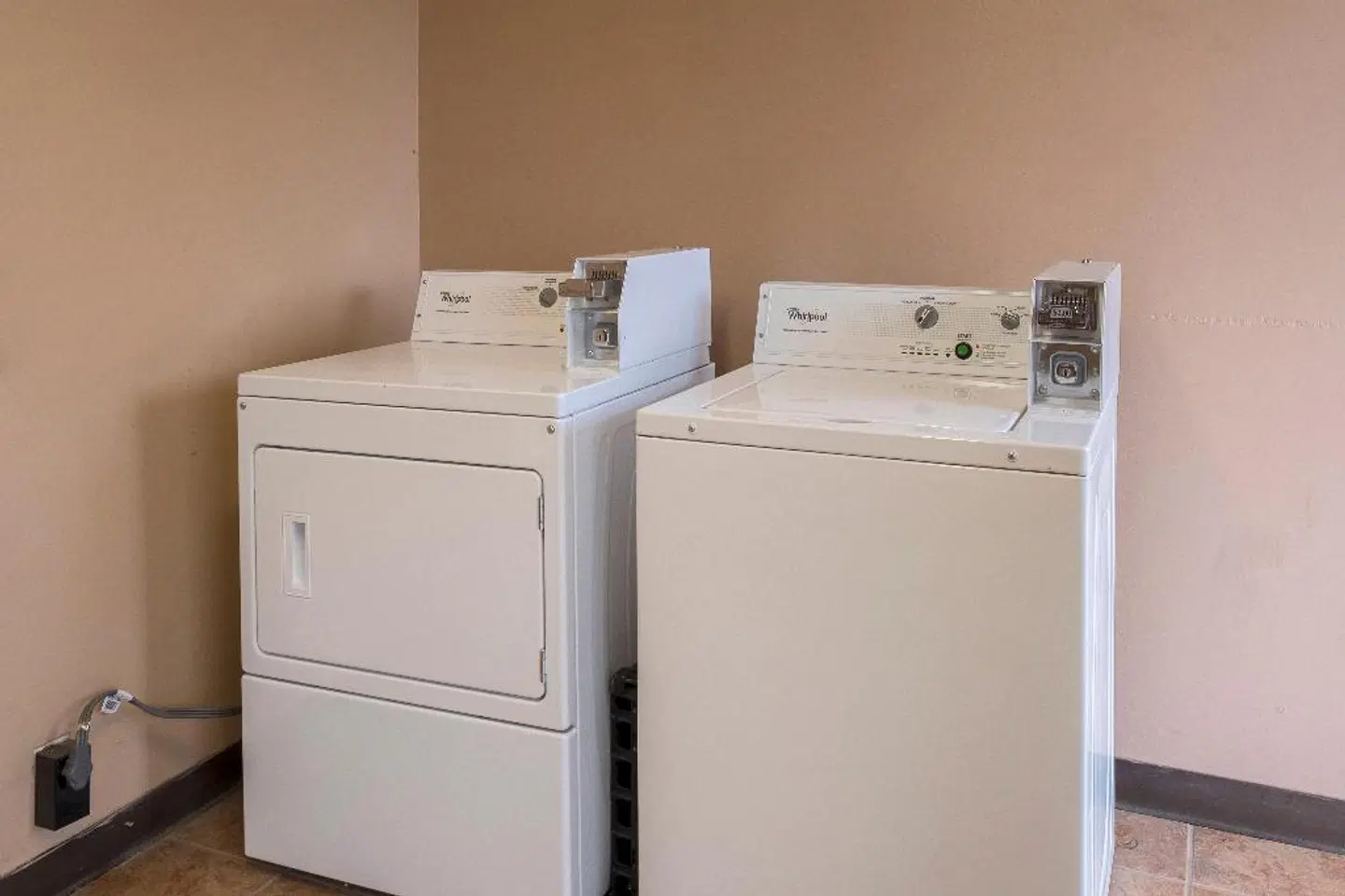 Econo Lodge Saraland HEALTH_BEAUTY