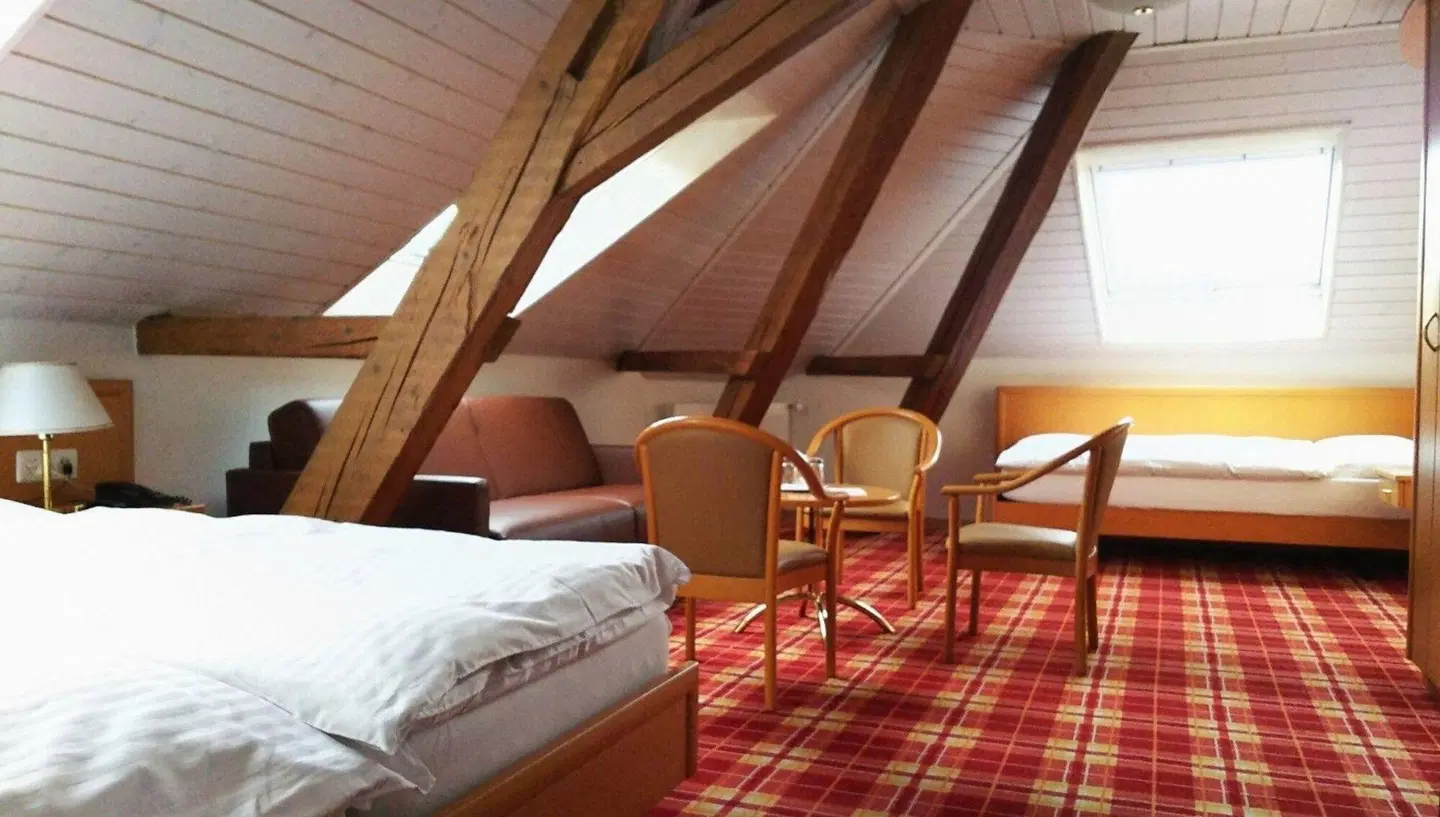 Rochat ROOM_EXAMPLE