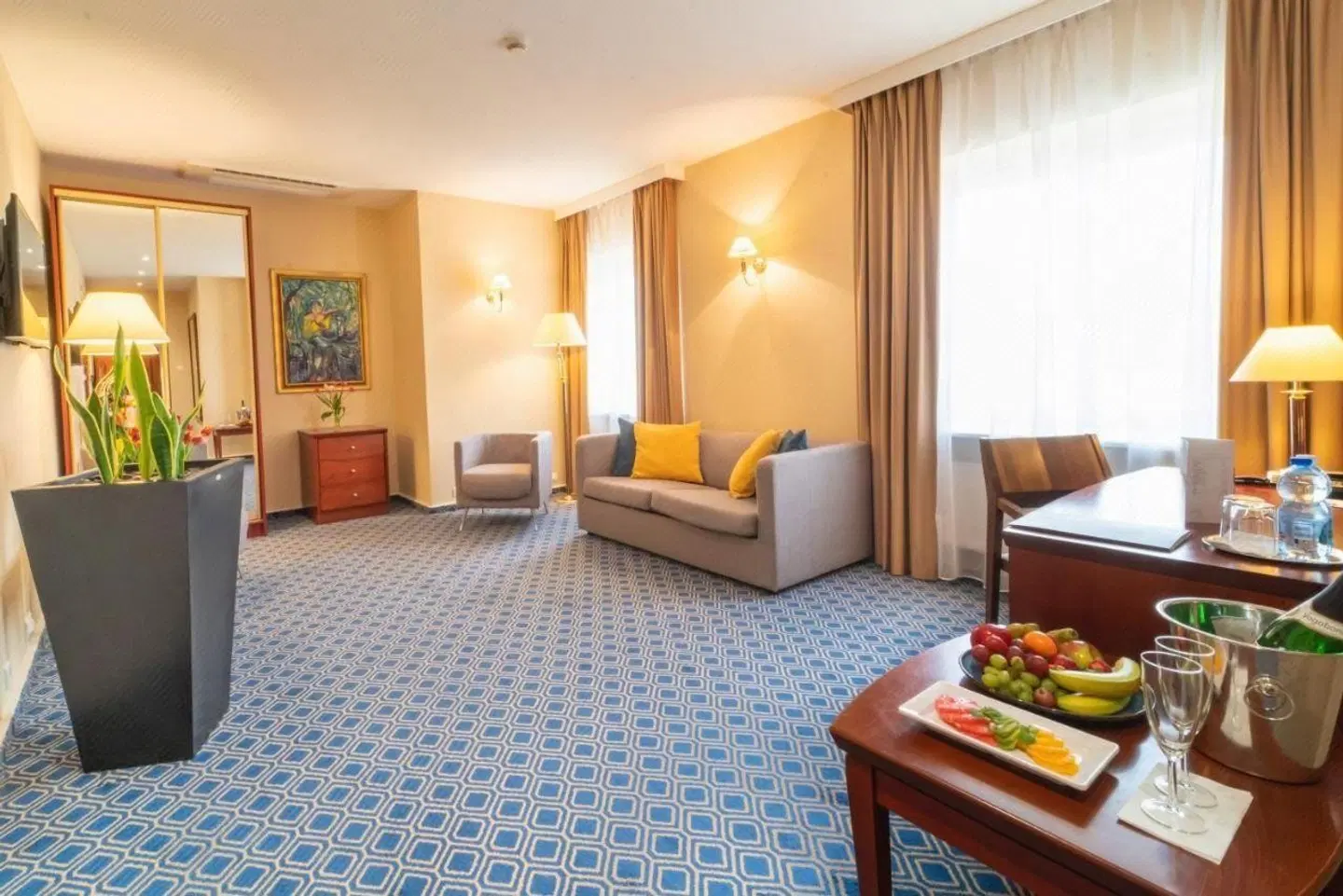 Warmi'ski Hotel & Conference ROOM_EXAMPLE