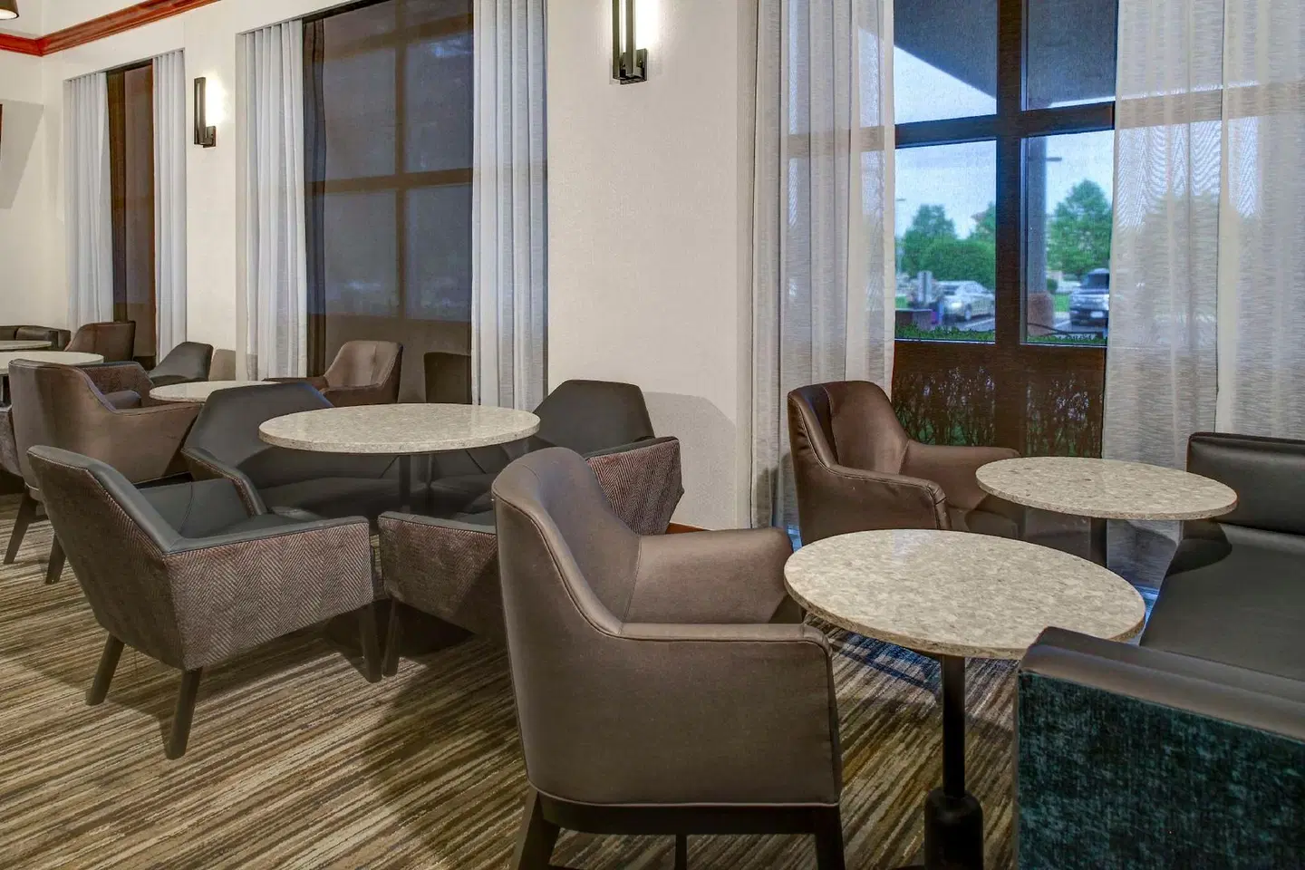 Hyatt Place Louisville-East LOUNGE_LOBBY