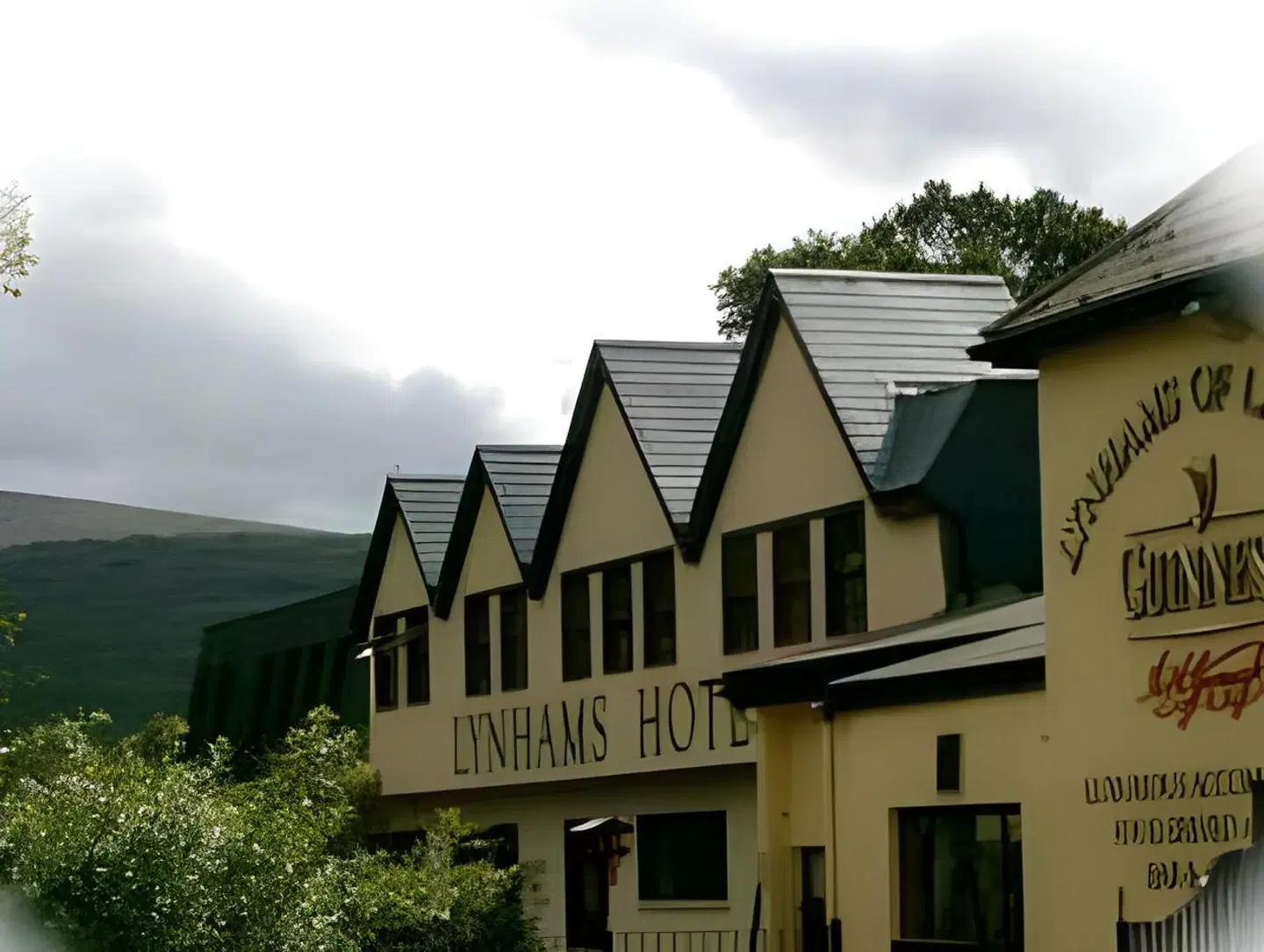 Lynhams EXTERIOR