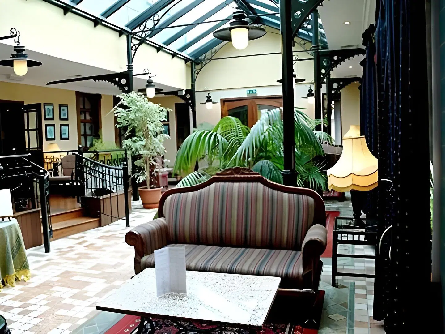 Kee's Hotel LOUNGE_LOBBY
