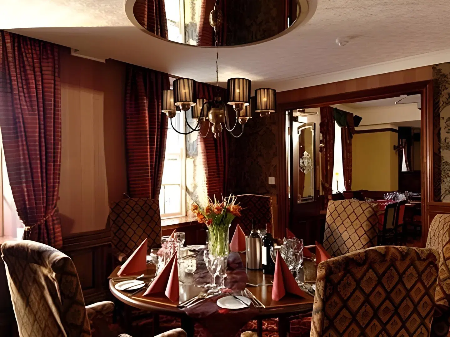 Kee's Hotel Restaurant