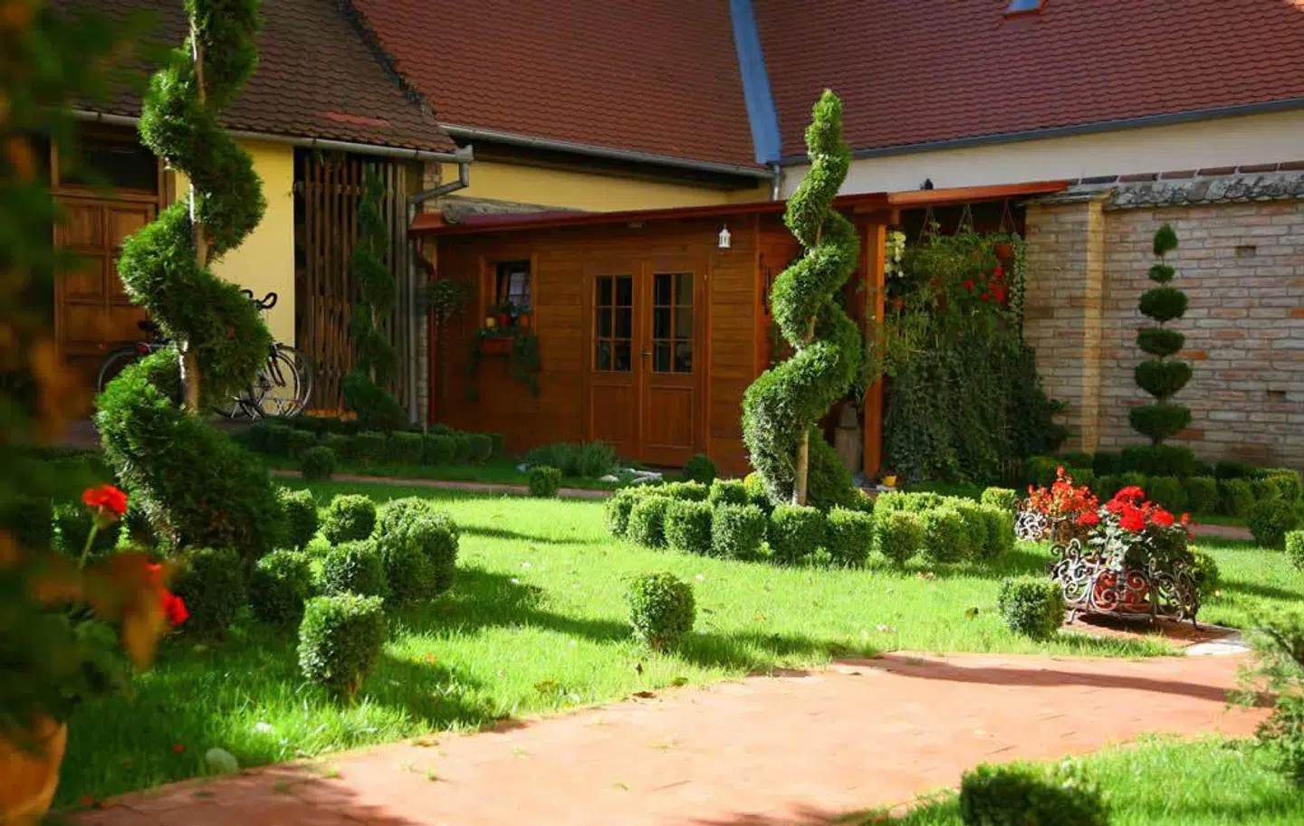 Guesthouse Maksimilian Garten