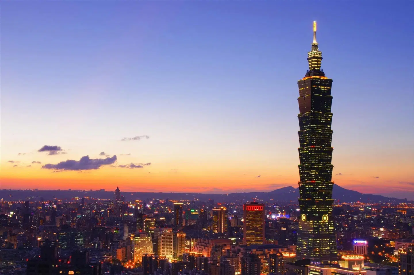 CHECK inn Taipei Main Station LANDSCAPE