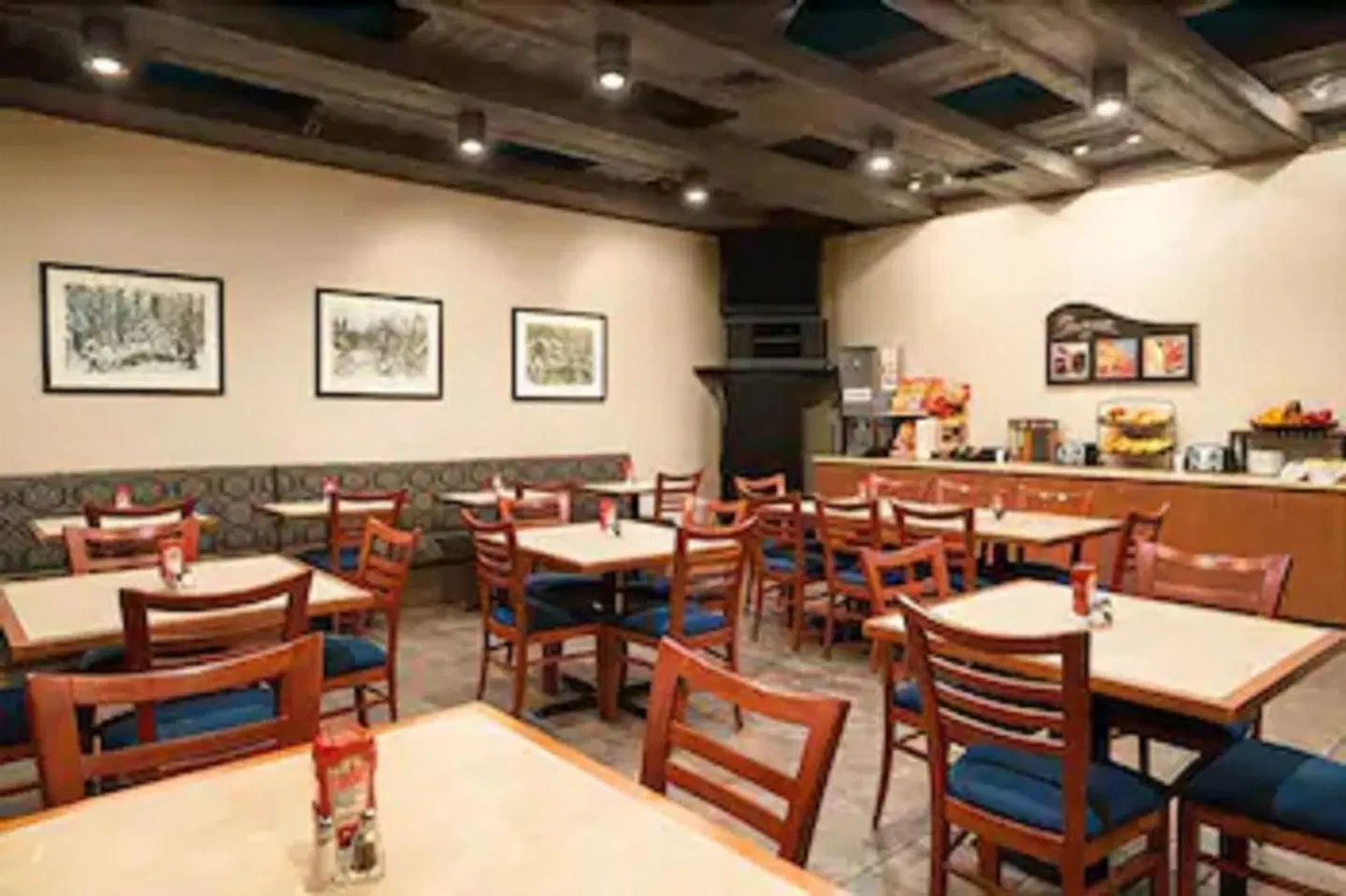 The Senator Hotel & Conference Centre Restaurant
