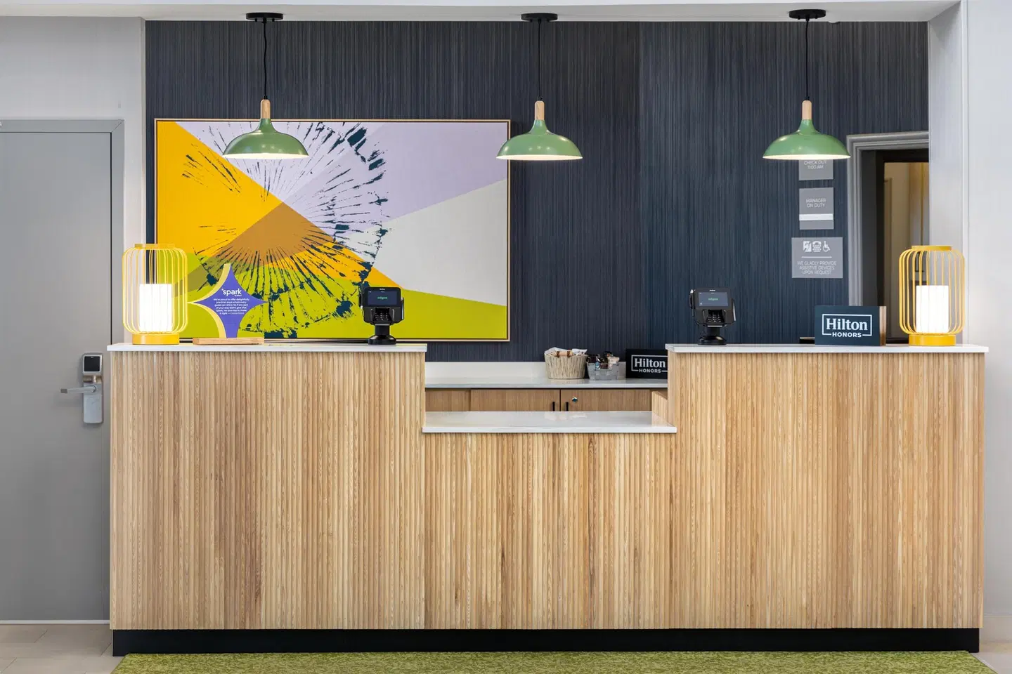 Spark by Hilton Toronto Mississauga LOUNGE_LOBBY