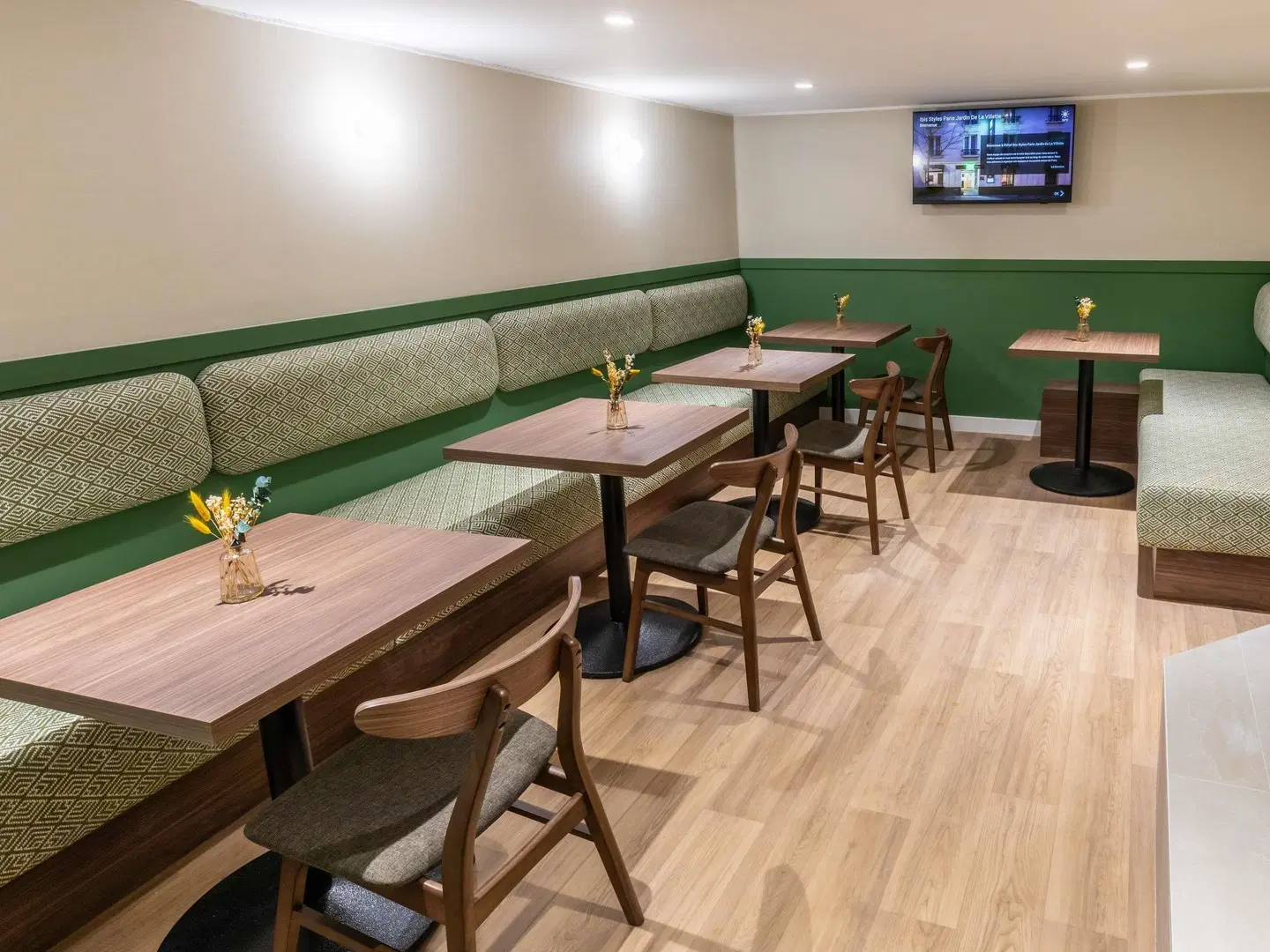 Ibis Styles Paris Crimée La Villette Bar
