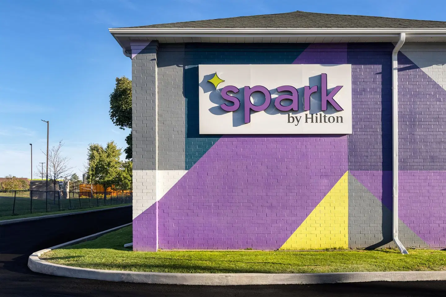 Spark by Hilton Toronto Mississauga EXTERIOR