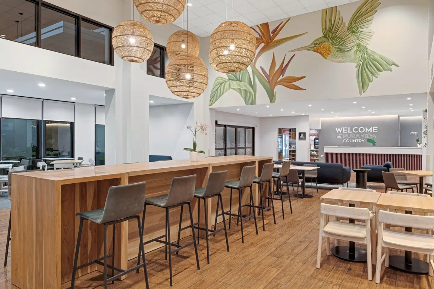 Hampton by Hilton San José Airport Bar