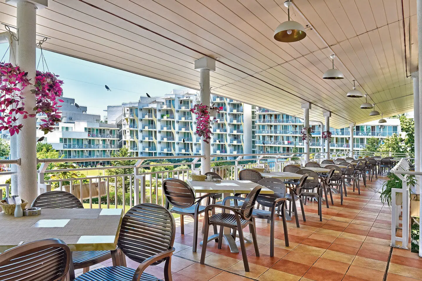 Sandy Beach Bar