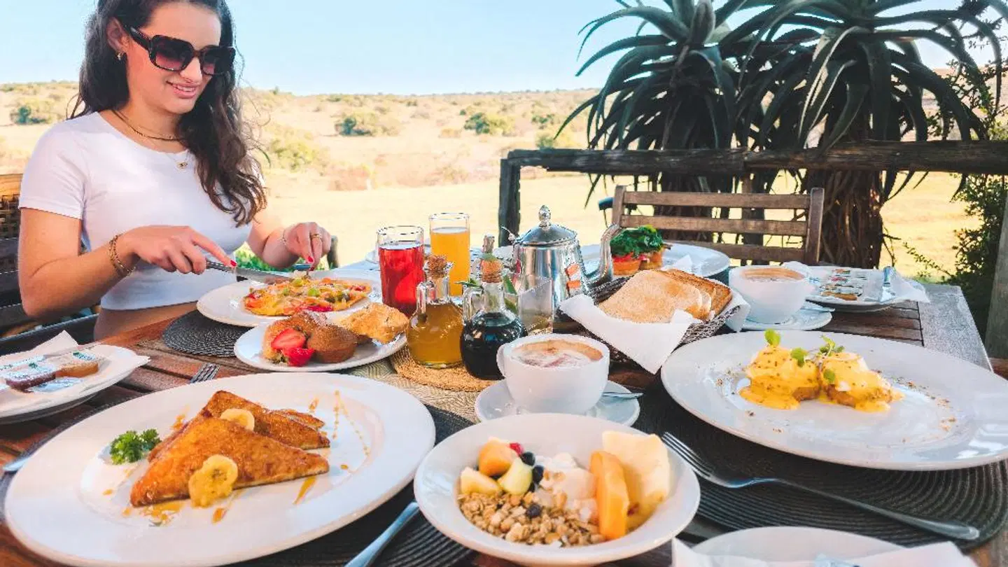 Amakhala Game Reserve - Hlosi Game Lodge Restaurant