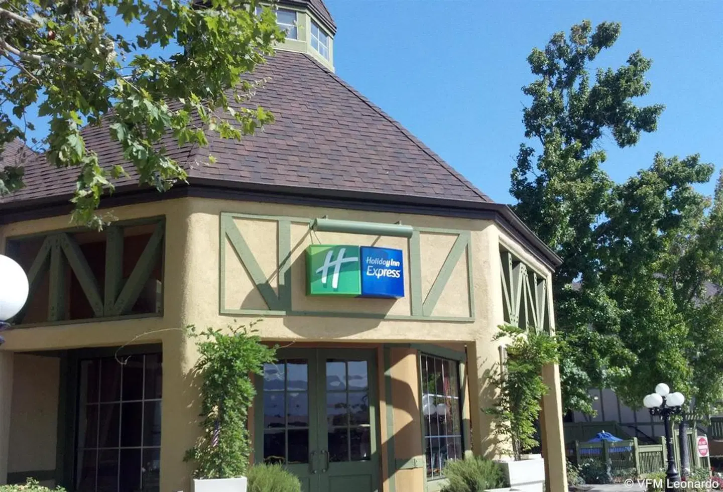 Holiday Inn Express Solvang EXTERIOR