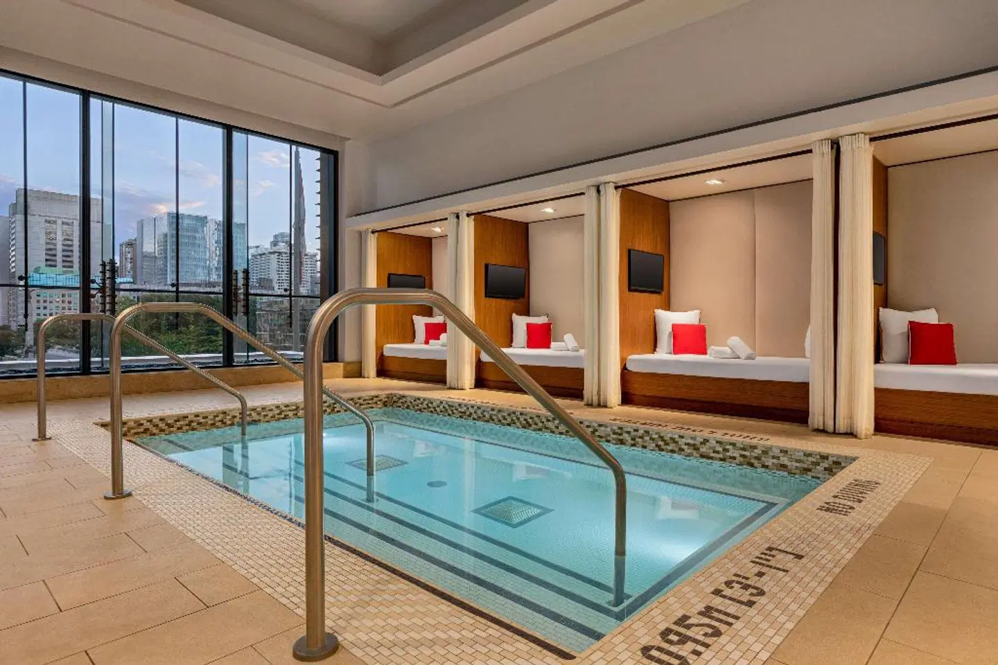 Shangri-La Hotel Toronto Hallenbad