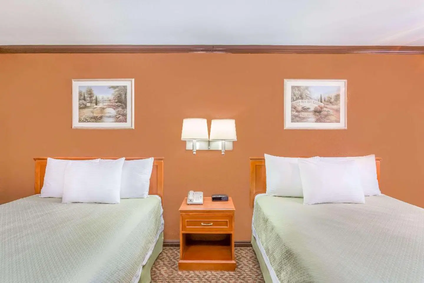 Days Inn by Wyndham Bishop ROOM_EXAMPLE