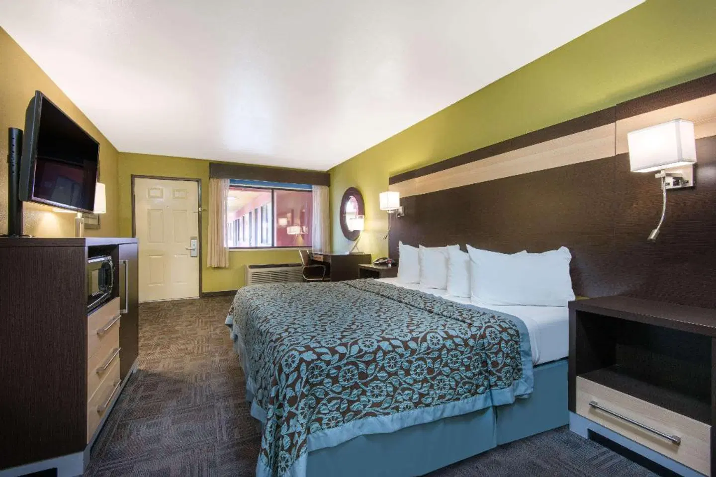 Days Inn by Wyndham Carlsbad ROOM_EXAMPLE