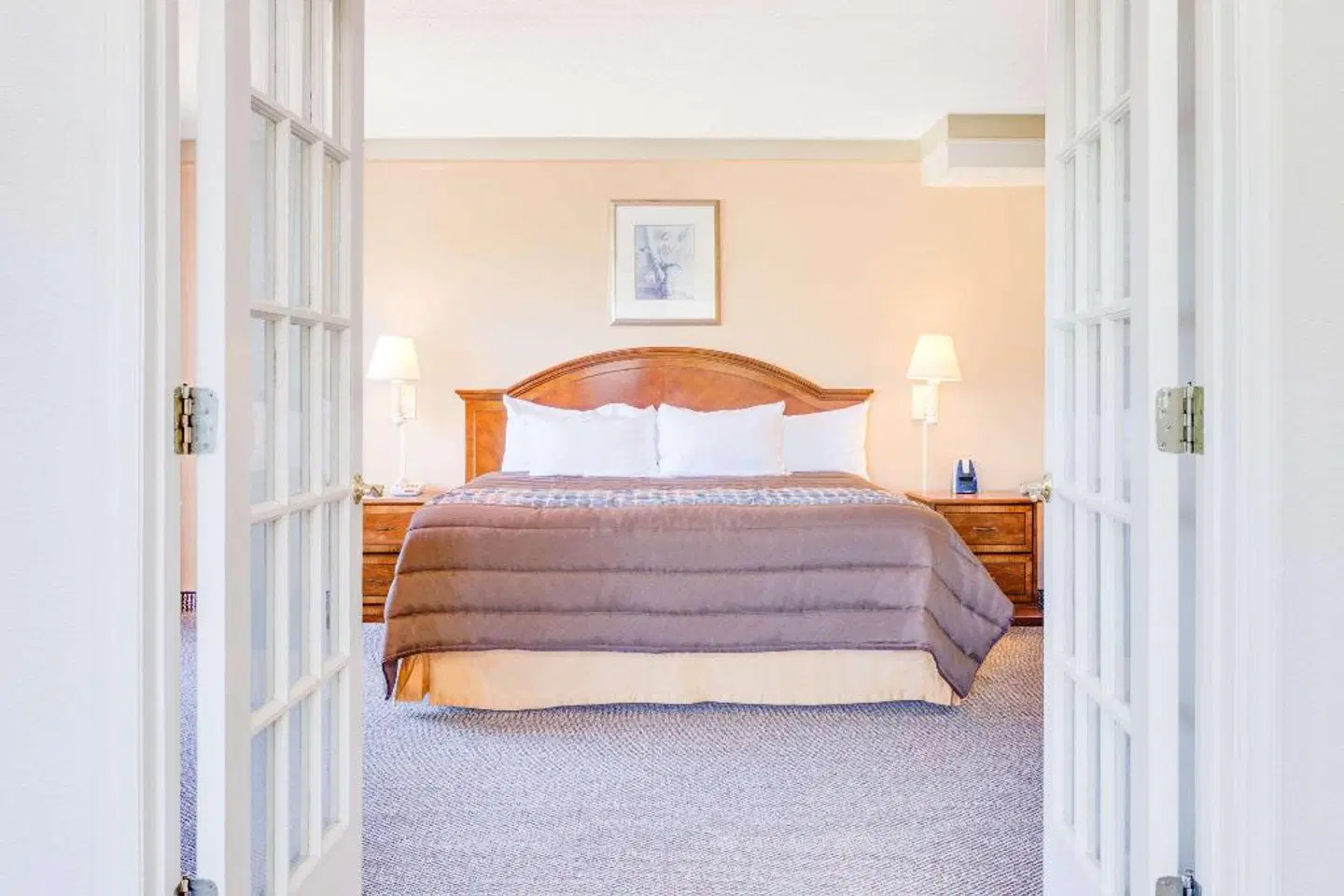 Days Inn by Wyndham Birmingham/West ROOM_EXAMPLE