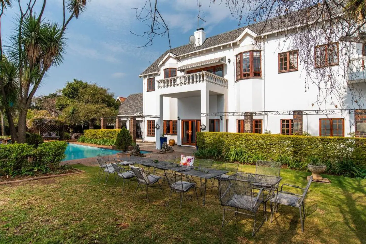 5th Avenue Gooseberry Guest House EXTERIOR
