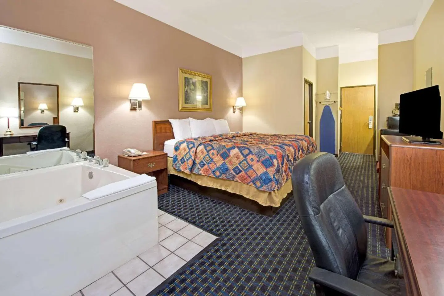 Days Inn by Wyndham Collinsville ROOM_EXAMPLE