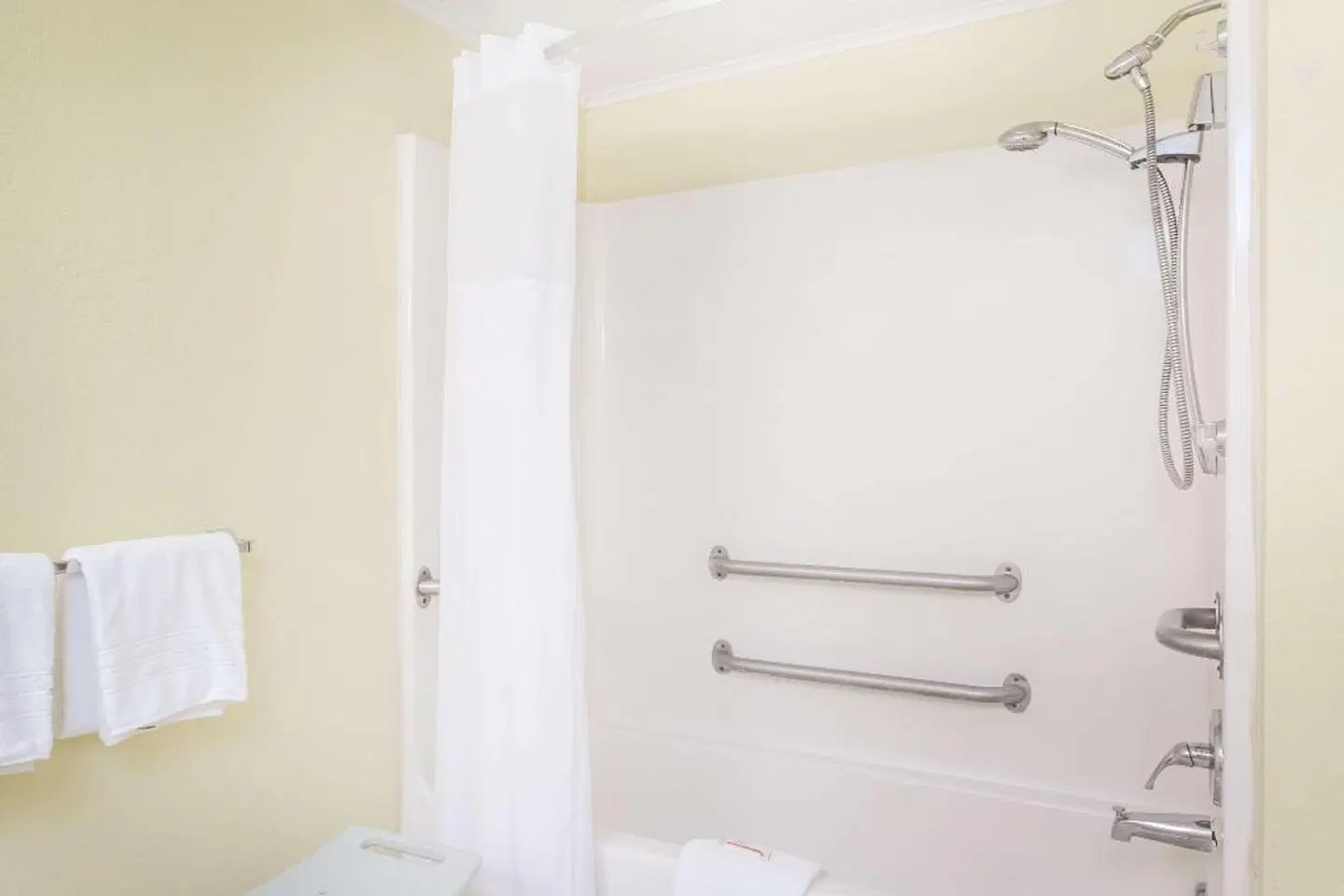 Days Inn Dover Badezimmer