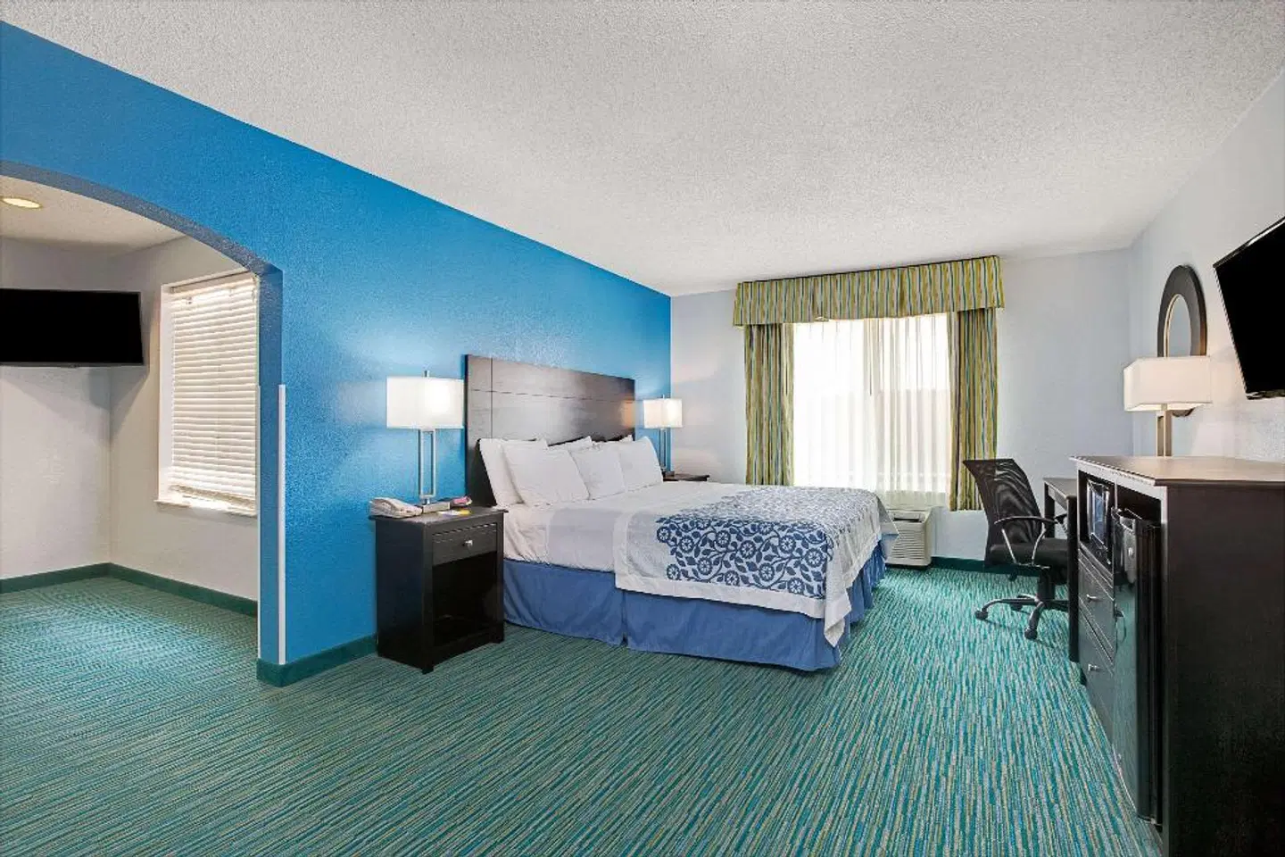 Days Inn by Wyndham Dallas Garland West ROOM_EXAMPLE