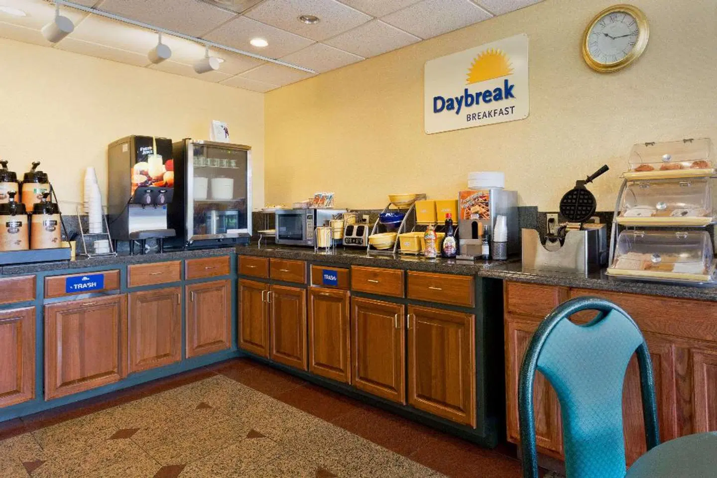 Days Inn by Wyndham Franklin Restaurant