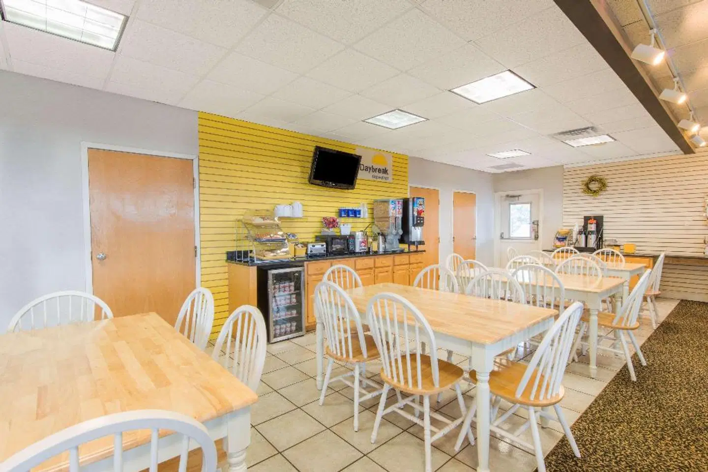Days Inn by Wyndham Elizabethtown Restaurant