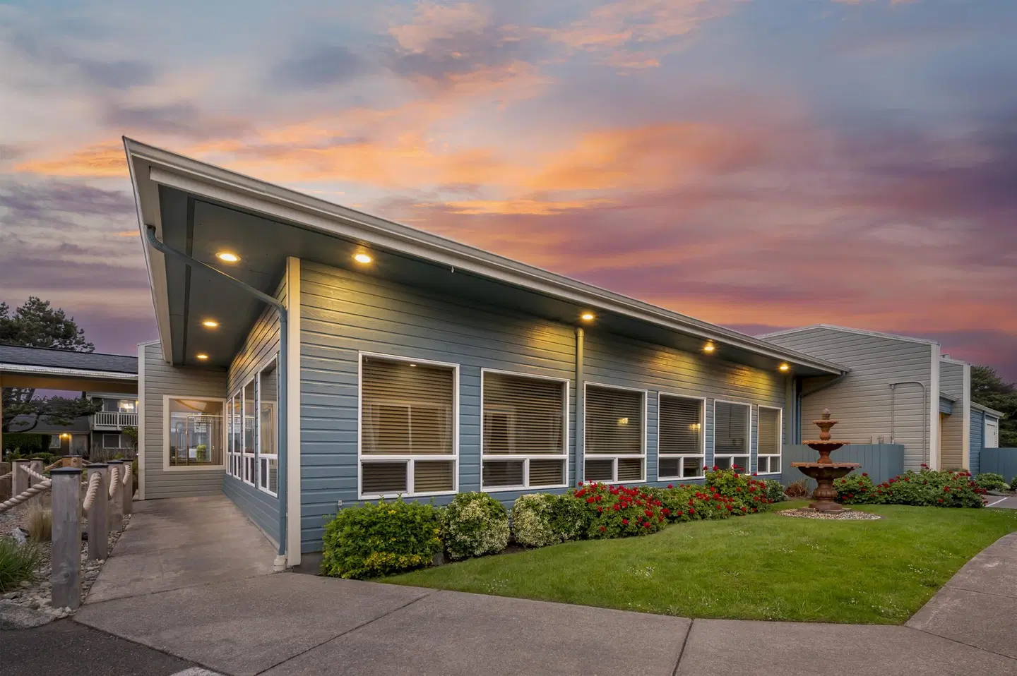 Best Western Inn At Face Rock EXTERIOR