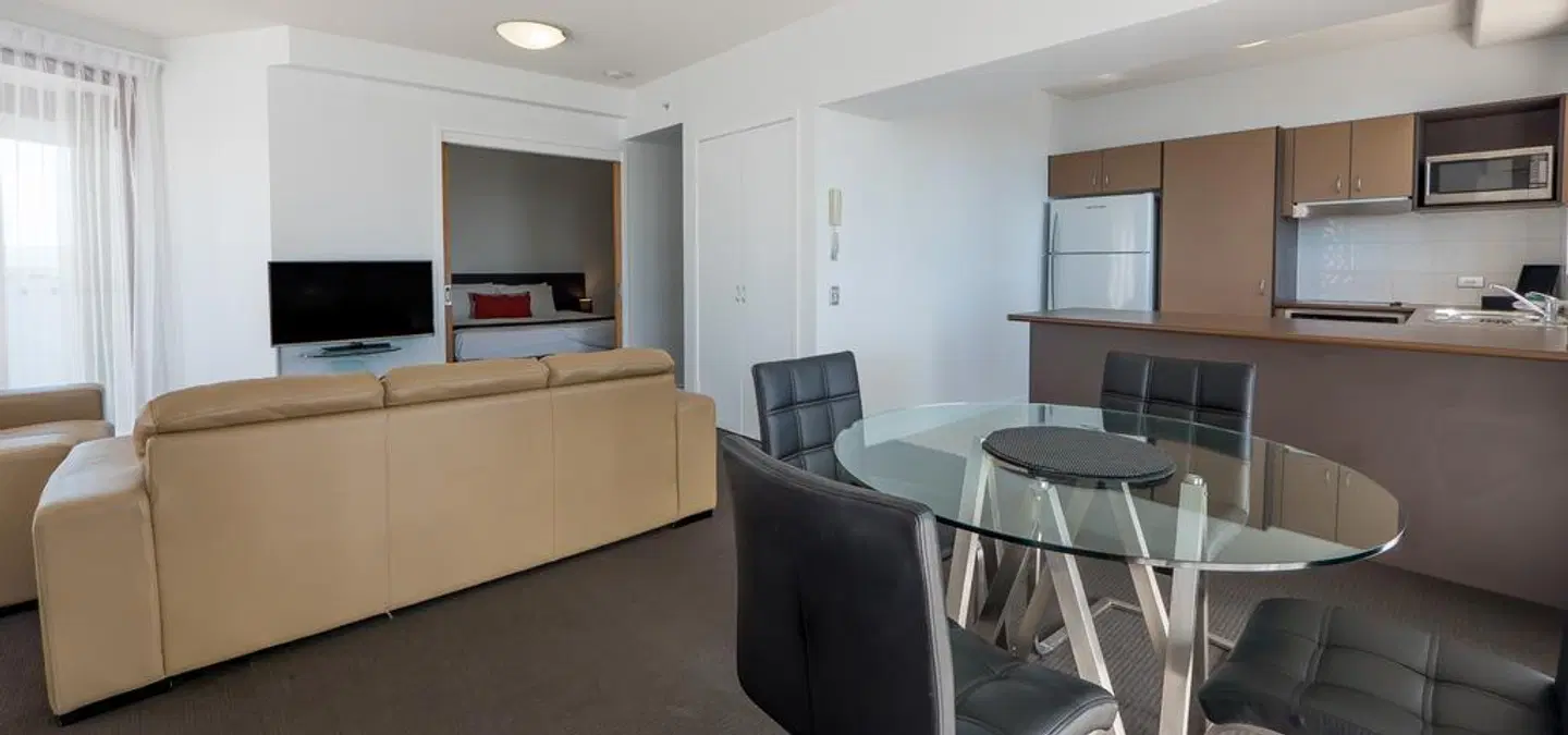 Broadbeach Savannah Hotel & Resort ROOM_EXAMPLE
