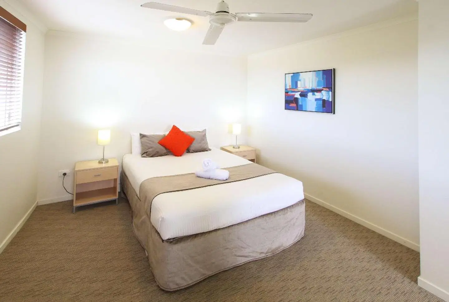 Caloundra Central Apartment Hotel ROOM_EXAMPLE