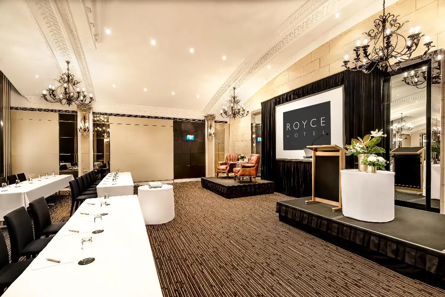 Royce Hotel LOUNGE_LOBBY