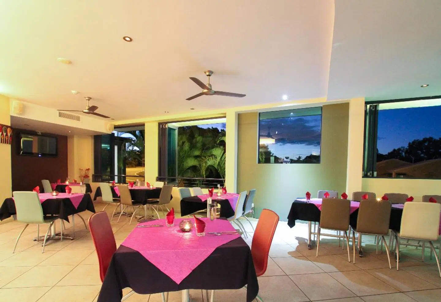 Caloundra Central Apartment Hotel Restaurant