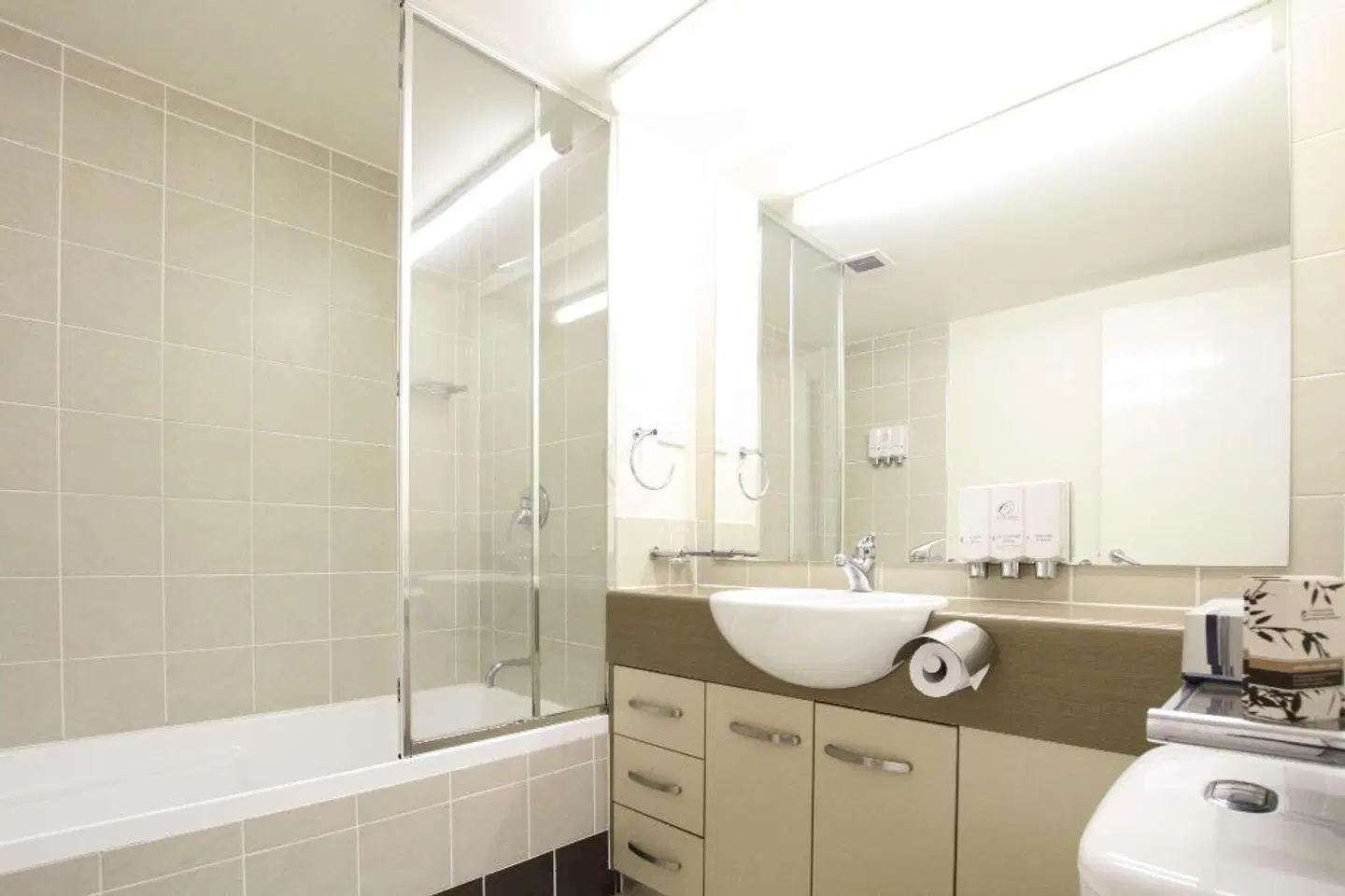Caloundra Central Apartment Hotel Badezimmer