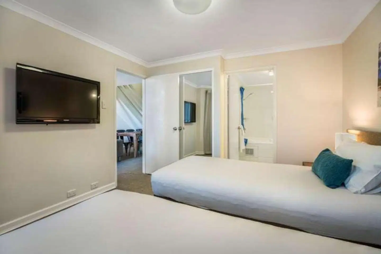 Broadwater Resort Apartments ROOM_EXAMPLE