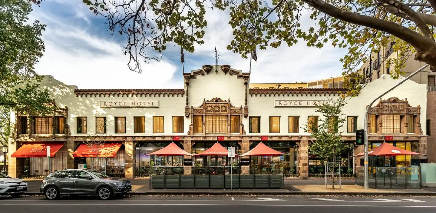 Royce Hotel EXTERIOR