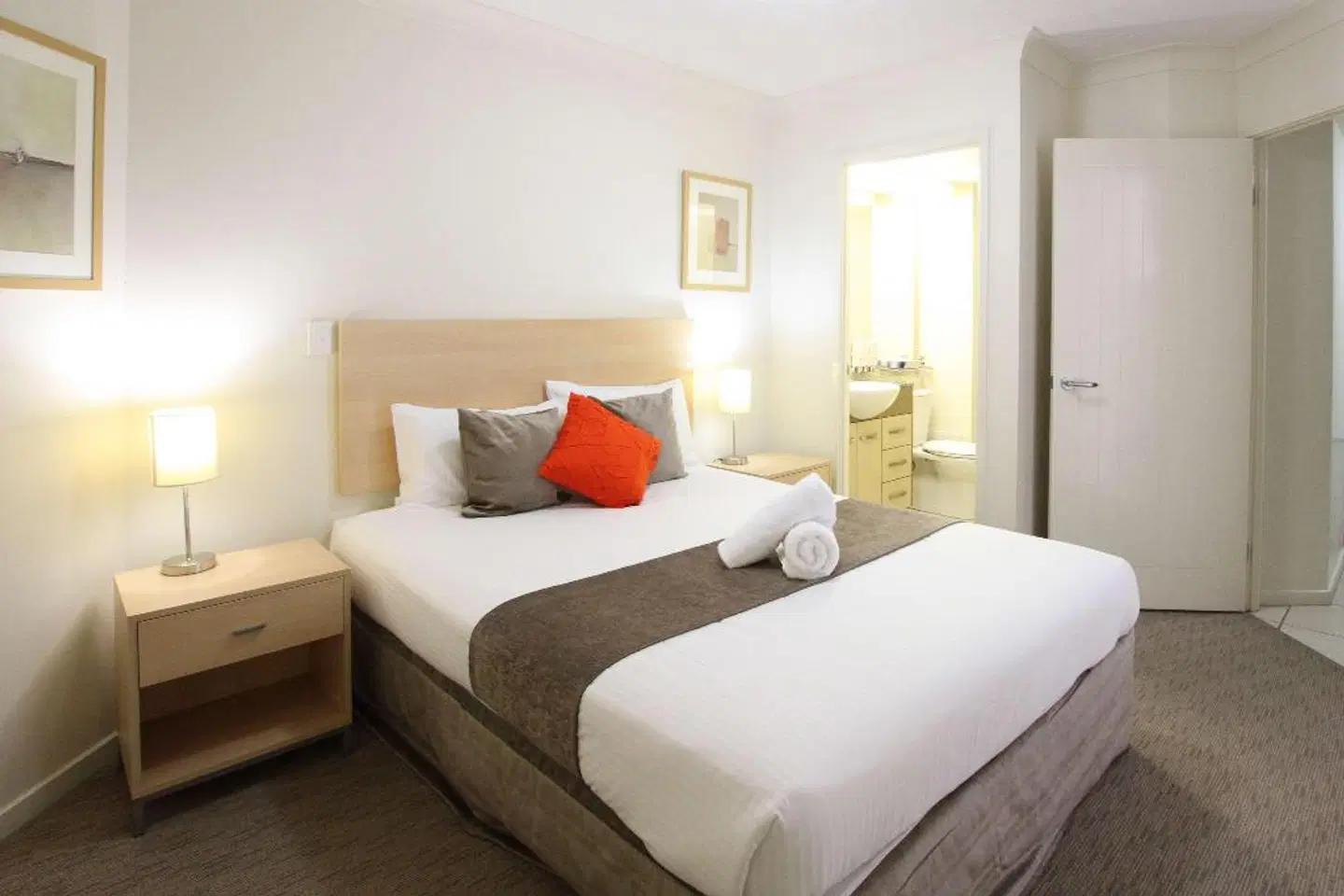 Caloundra Central Apartment Hotel ROOM_EXAMPLE