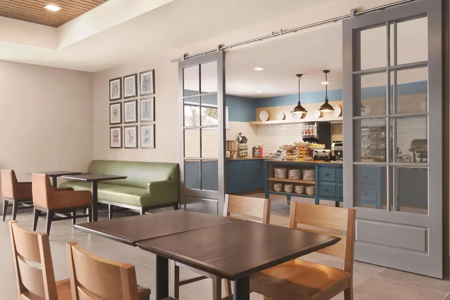Country Inn & Suites by Radisson, Belleville, ON LOUNGE_LOBBY