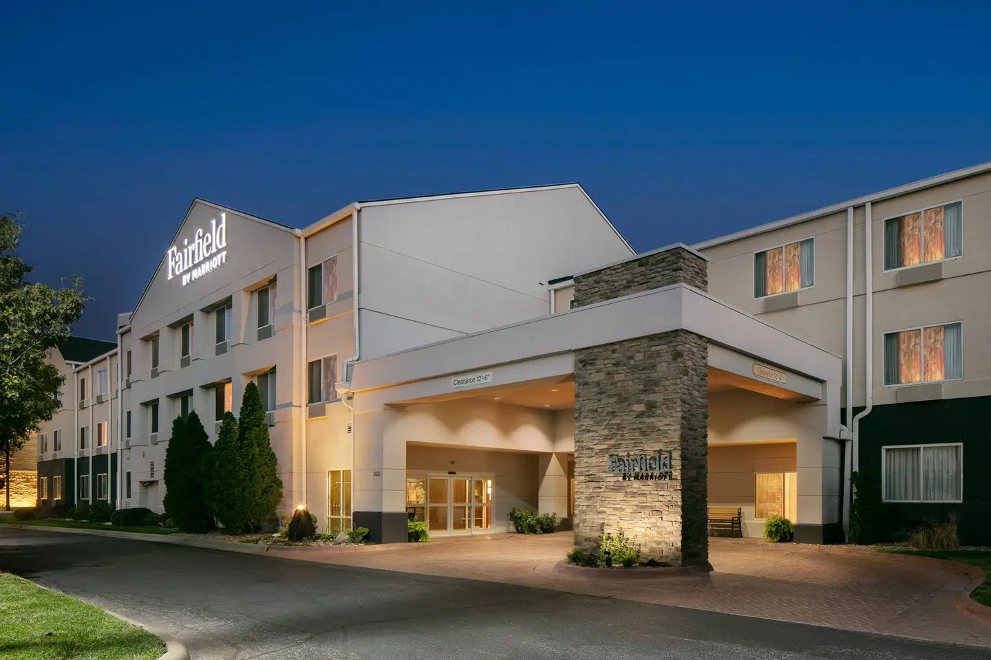 Fairfield by Marriott Inn Manhattan EXTERIOR