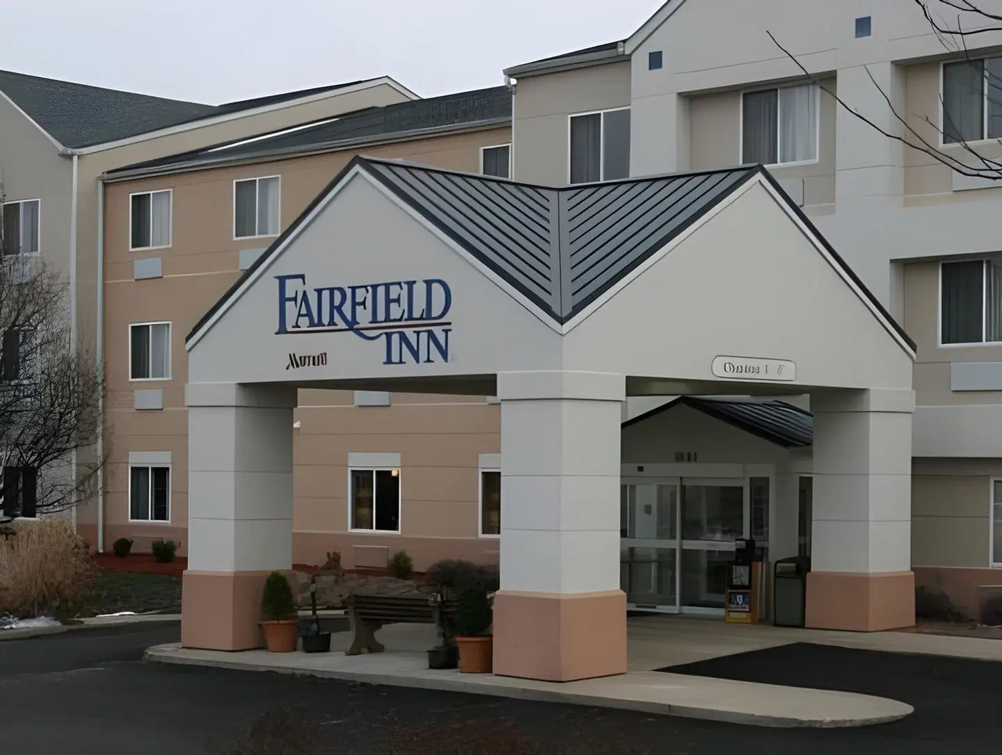 Fairfield by Marriott Inn & Suites Jefferson City EXTERIOR
