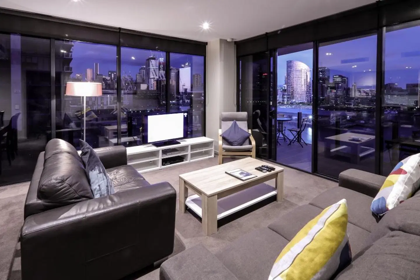 AKOM Docklands ROOM_EXAMPLE