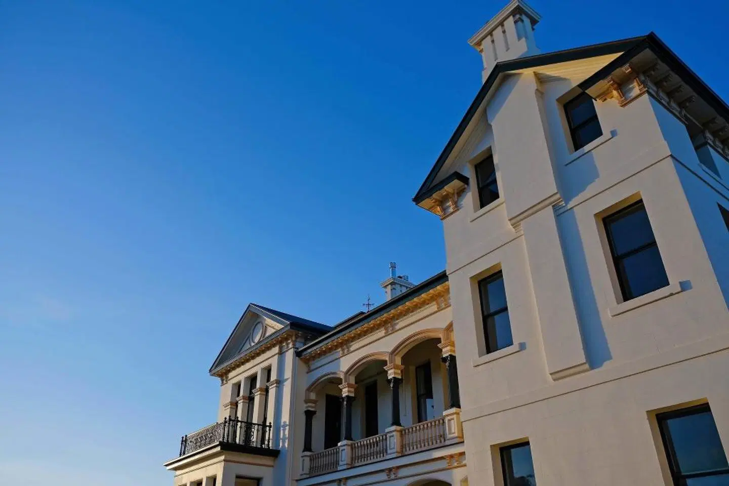 Maylands Lodge EXTERIOR