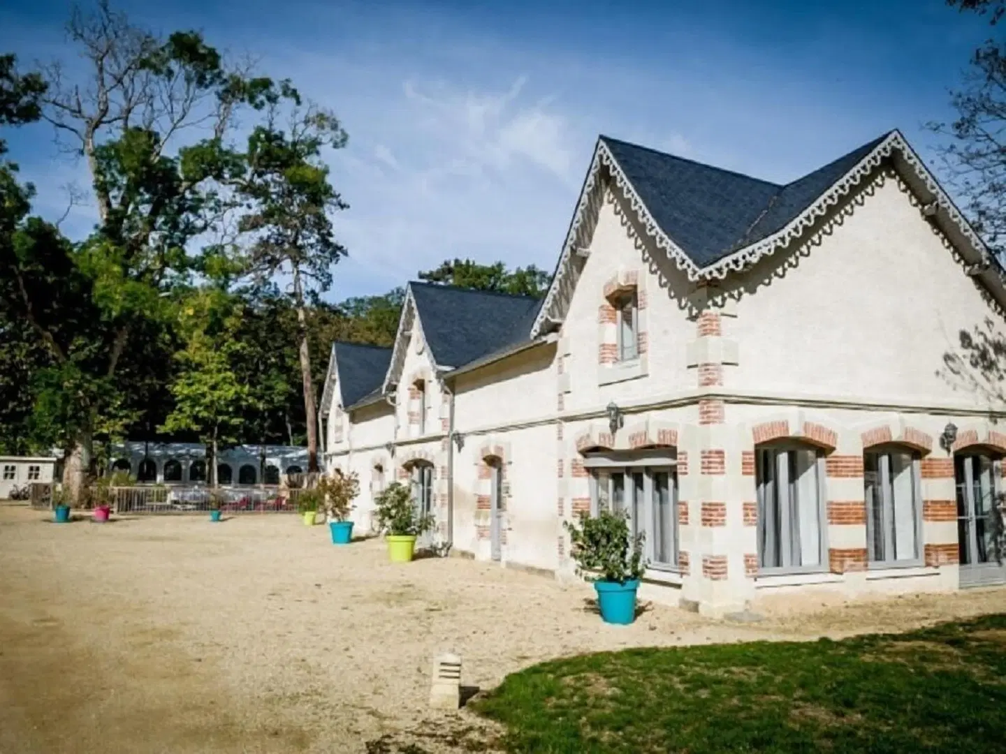 Château de Baillant EXTERIOR