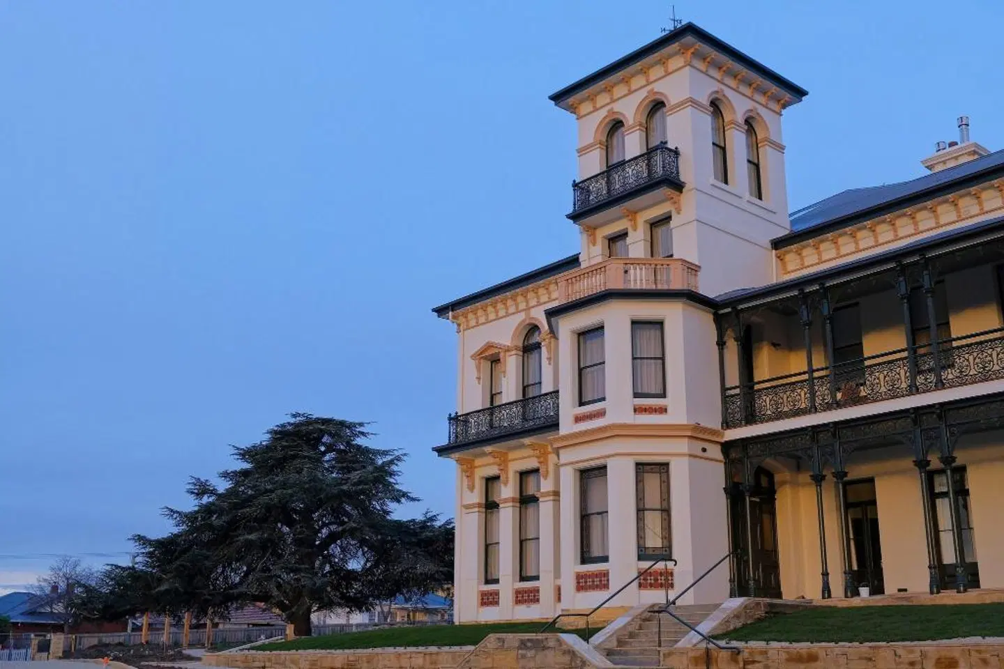 Maylands Lodge EXTERIOR