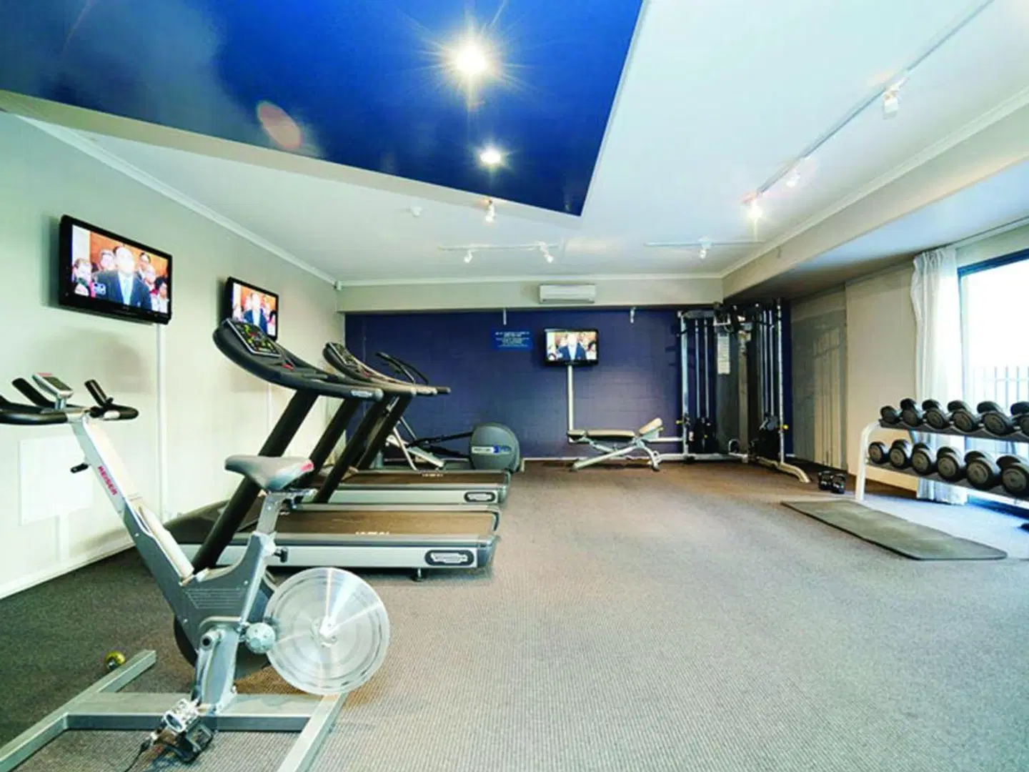 Pinnacle Apartments SPORTS_AND_LEISURE